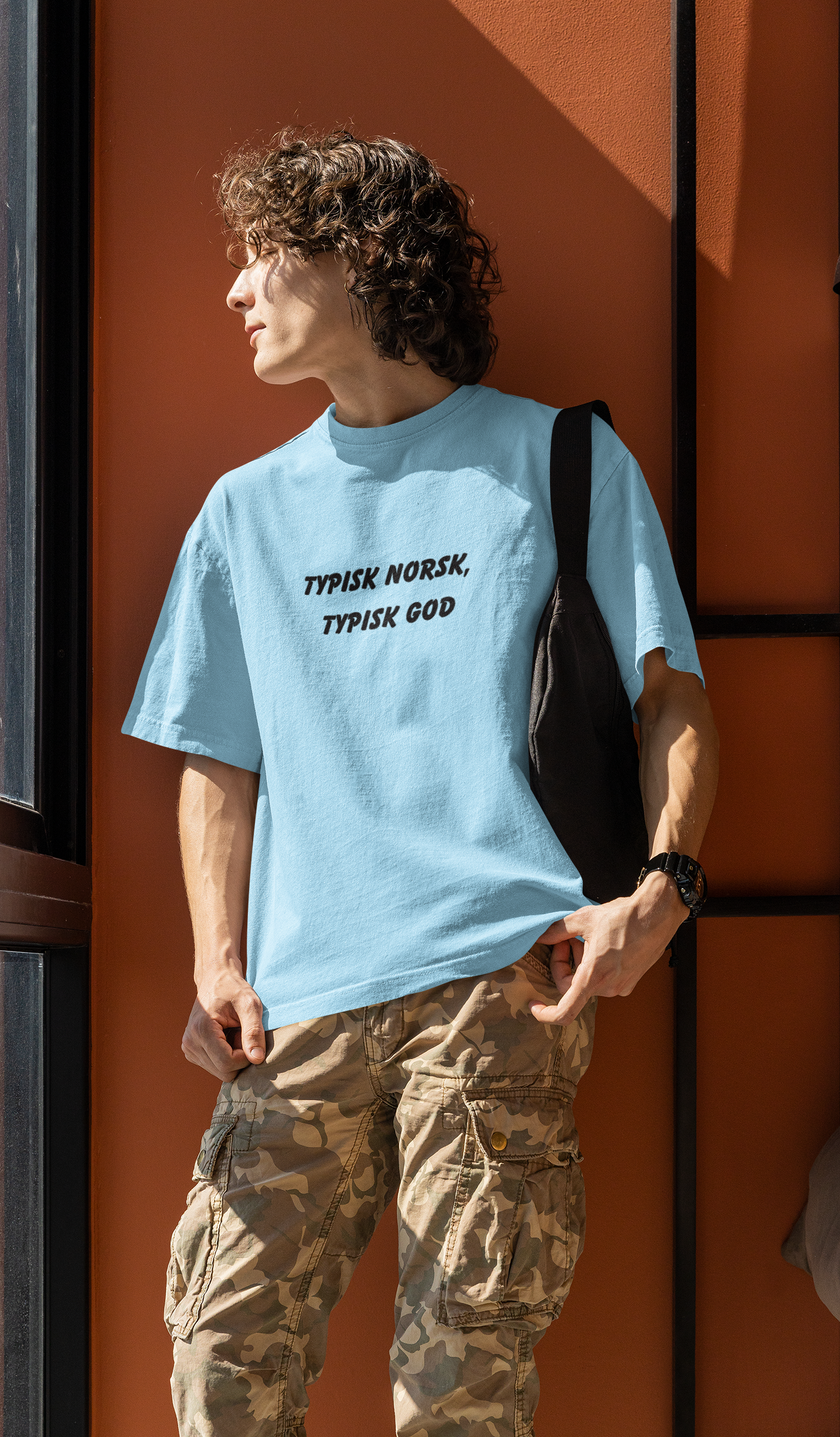 Typisk Norsk, Typisk God – Unisex T-skjorte | Nostalgi med Gro-sitat | Norsk Design