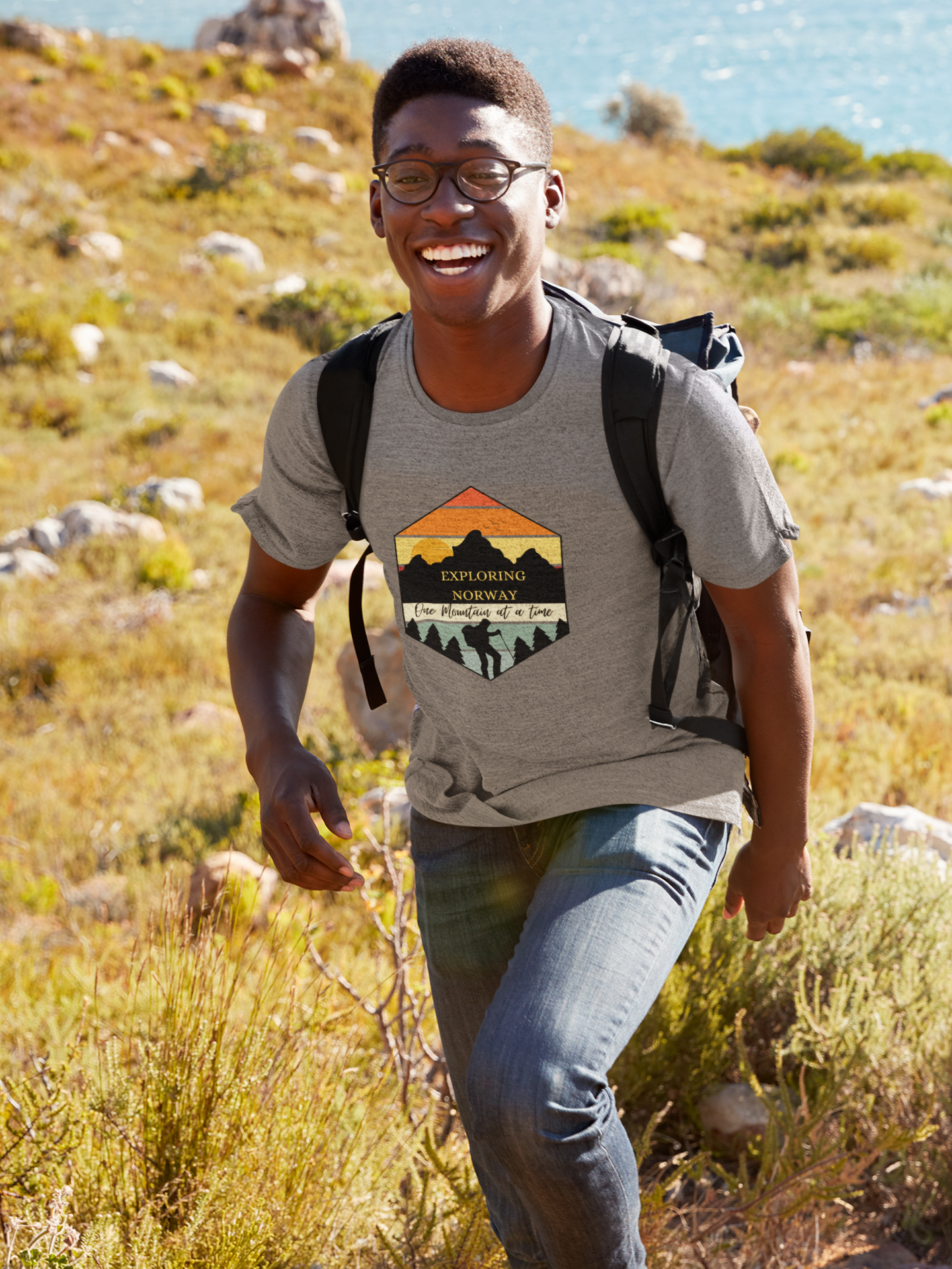 Exploring Norway – One Mountain at a Time | T-skjorte for turelskere